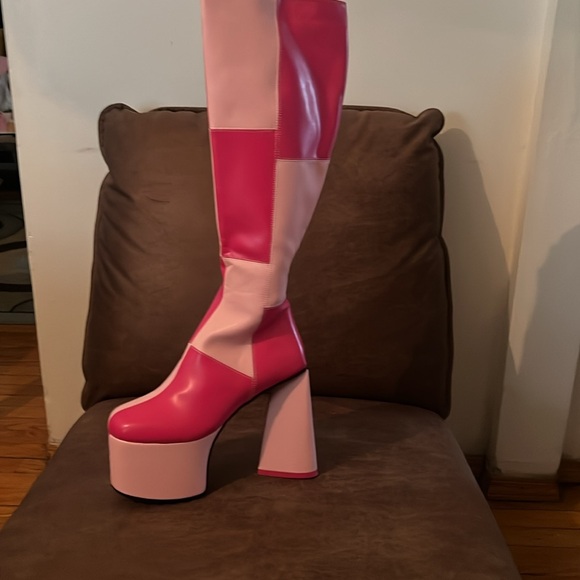 Pink/ Fuchsia ColorBlock Platform Heels - Picture 2 of 2